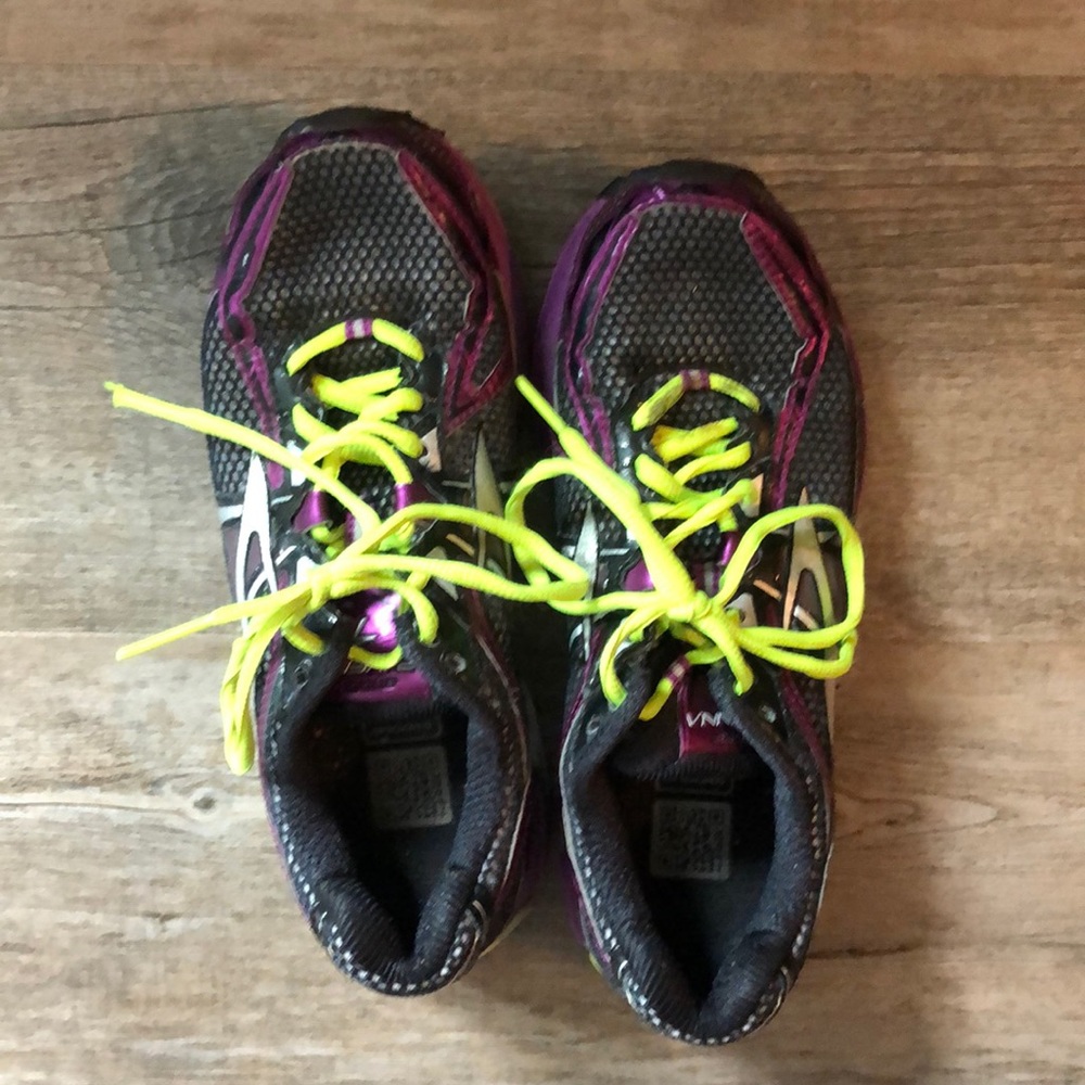 Brooks Ravenna 4 - Size 7